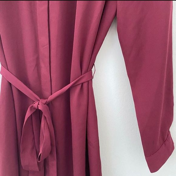 Banana Republic Factory shirt dress with lace details at the shoulders and back - Picture 4 of 7